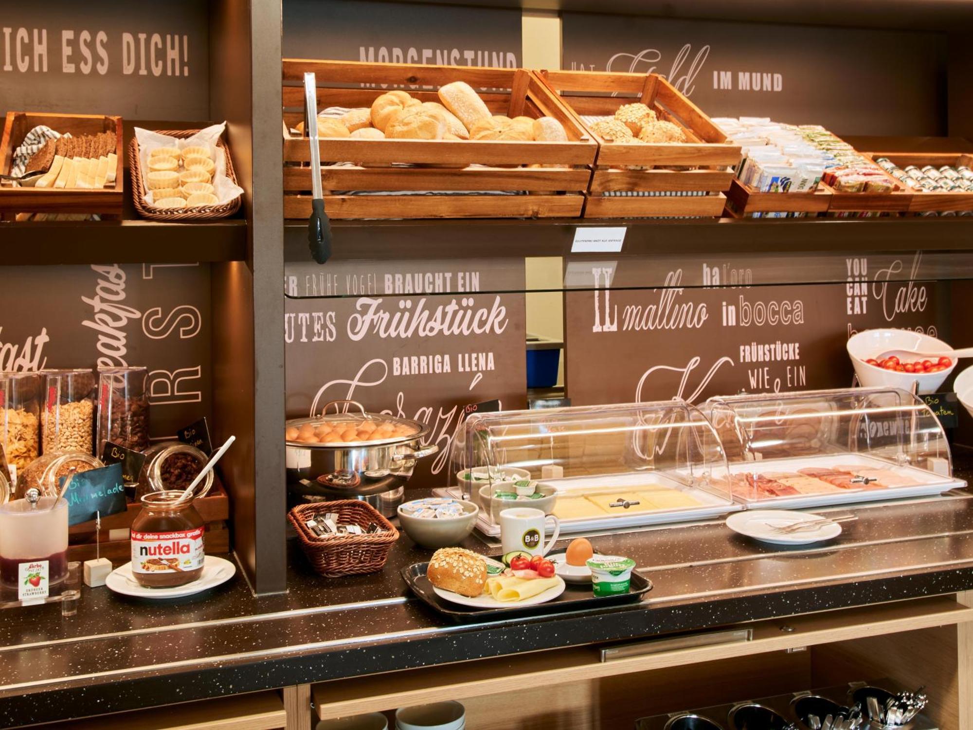 B&B Hotel Frankfurt-Nord Francfort-sur-le-Main Extérieur photo