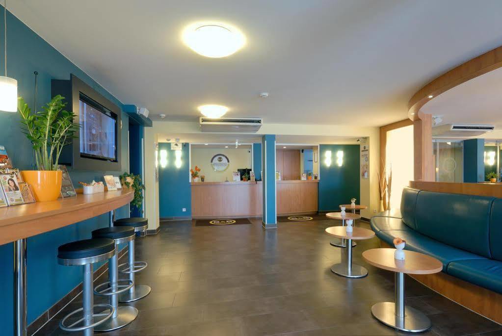 B&B Hotel Frankfurt-Nord Francfort-sur-le-Main Extérieur photo